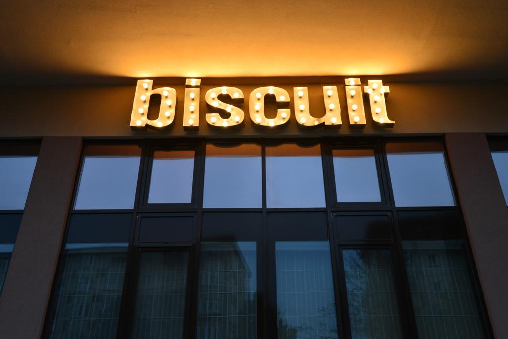 Hotel Biscuit Kaloşvar Dış mekan fotoğraf