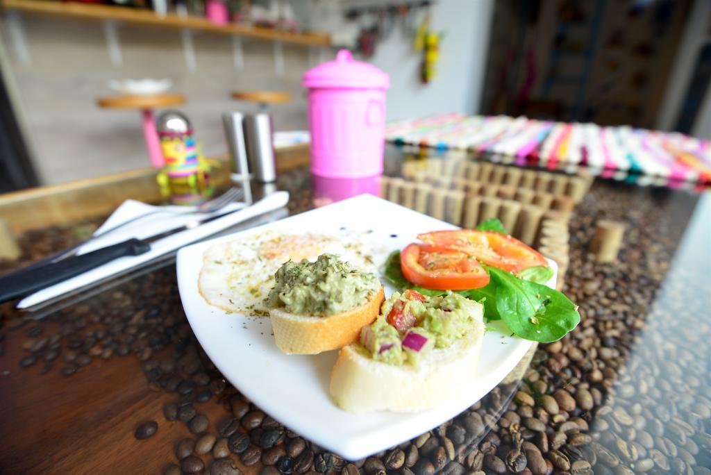 Hotel Biscuit Kaloşvar Dış mekan fotoğraf